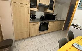 A La Semaine Ou Au Jour / Location Studio Meuble 30M²
